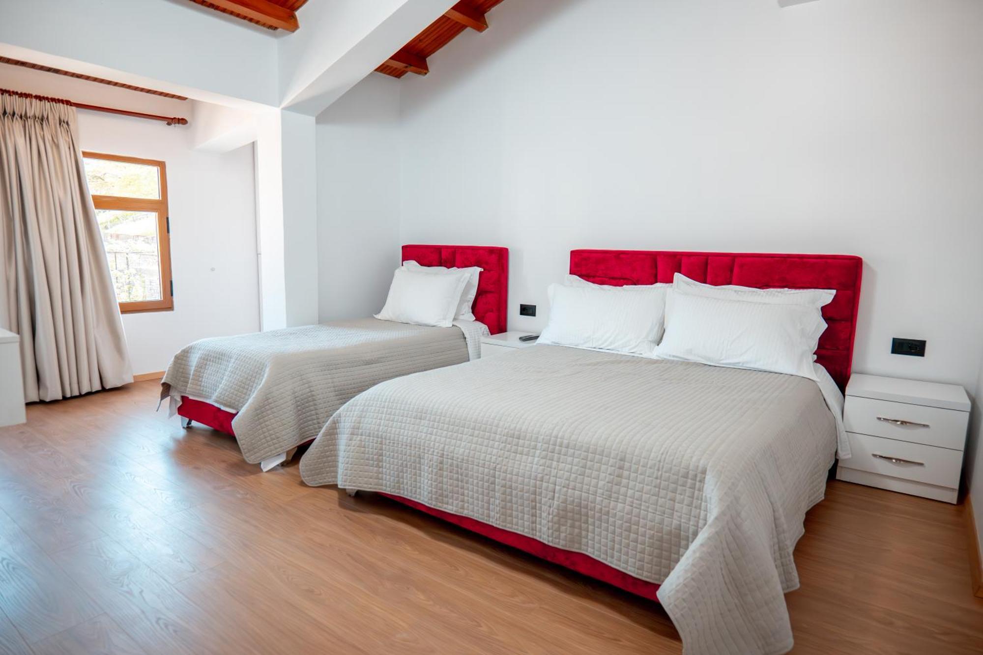 Fabio Guest House Gjirokastër Eksteriør billede