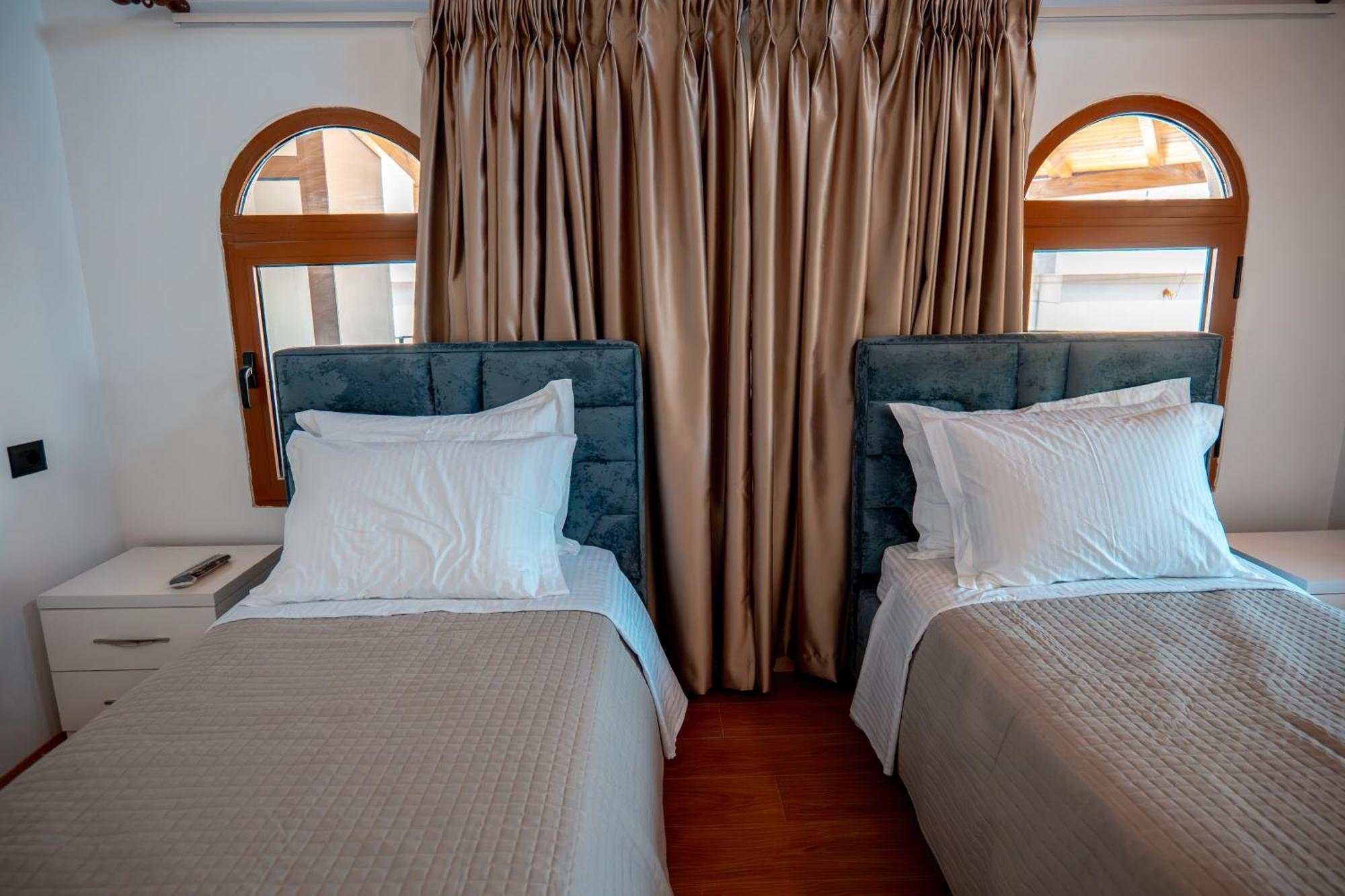 Fabio Guest House Gjirokastër Eksteriør billede